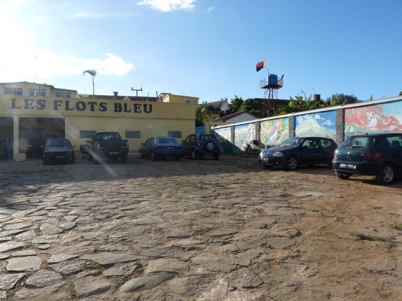Hotel Les flots Bleu à Tananarive Extérieur photo