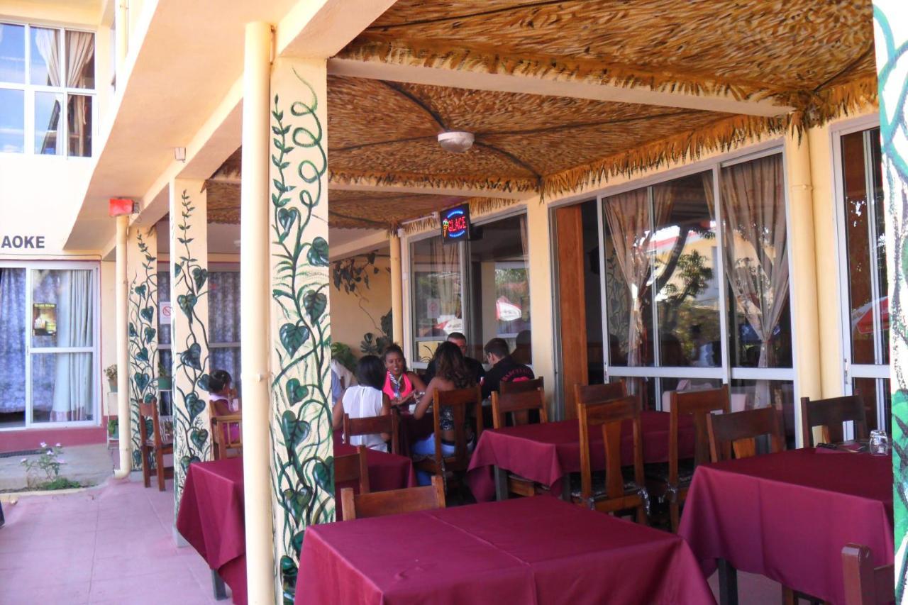 Hotel Les flots Bleu à Tananarive Extérieur photo